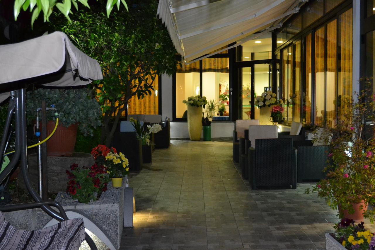 Hotel Villa Camilla Varazze Exterior foto